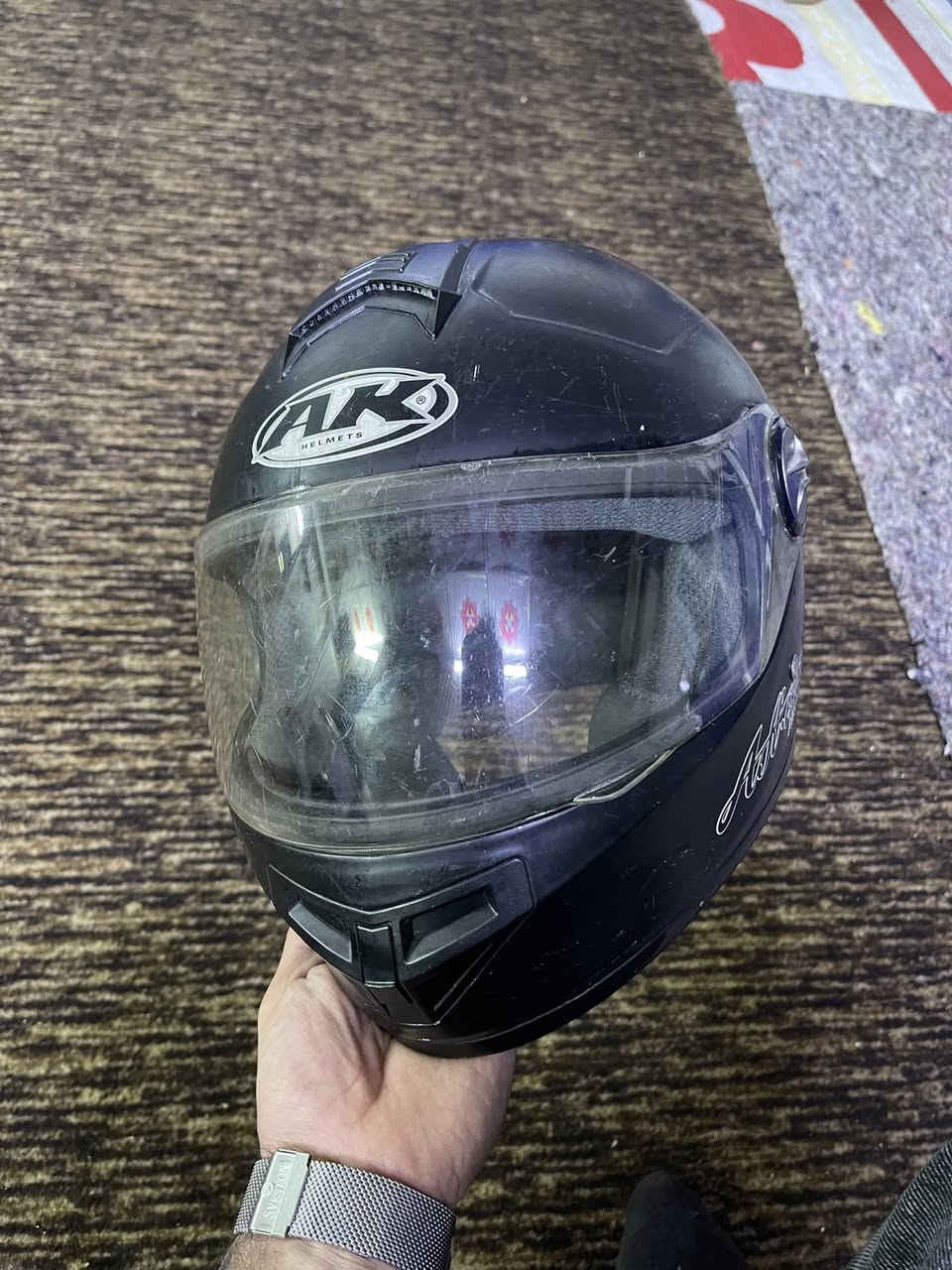 خوده ماركه واصليه كلش للبيع 
قيم سعرها وتدلل 
الشراي يجي خاص او يخابر 
***********
