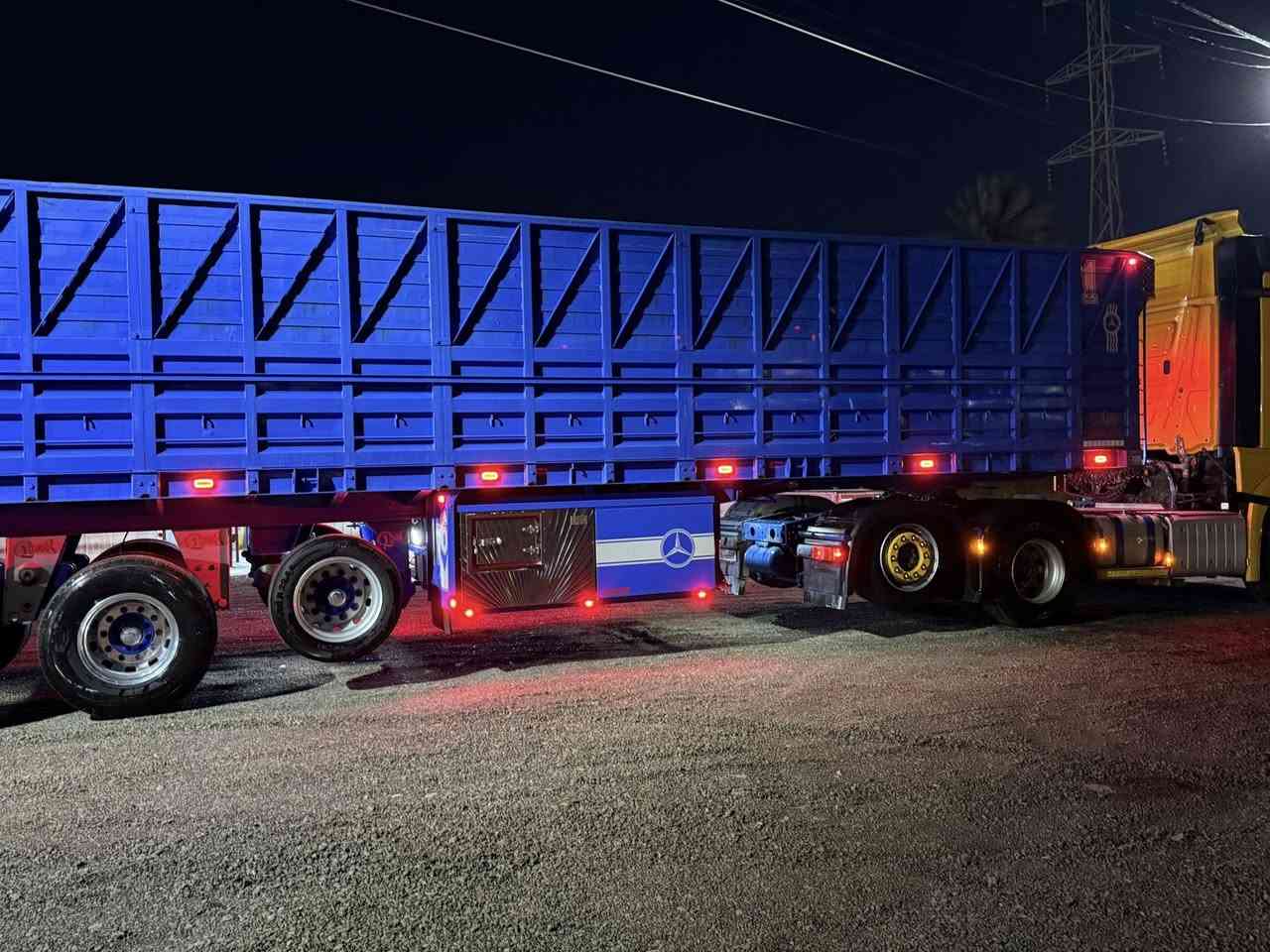 السلام عليكم عربانه للبيع 

فصخ وربط سليمانيه مربوطه 5  محاور 

حداديه خالد الجنابي  شاصي 16 طول العربانه 13/60 
كفاله عامه مامشتغله العربانه 
عنوان بغداد ابوغريب 

 📞.    ***********
