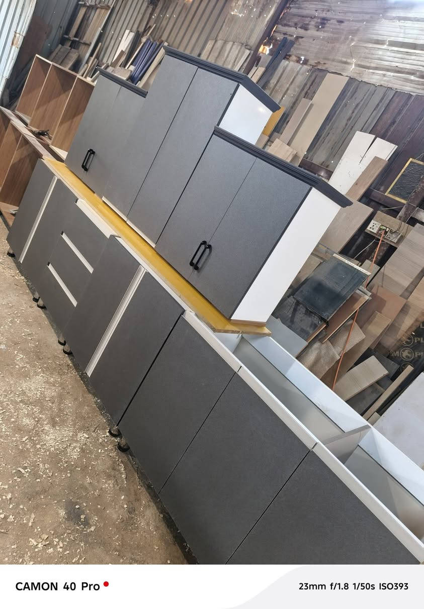 كاونتر تركي الطول مترين مع سنك مترو 20 بيبان اجدي  اف الدواخل  اندي اف# مع المرمر سعر المتر 300


**إذا كنت صاحب هذا الإعلان وتريد حذفه لأي سبب، رجاءا أرسل رسالة إلى الدعم الفني**