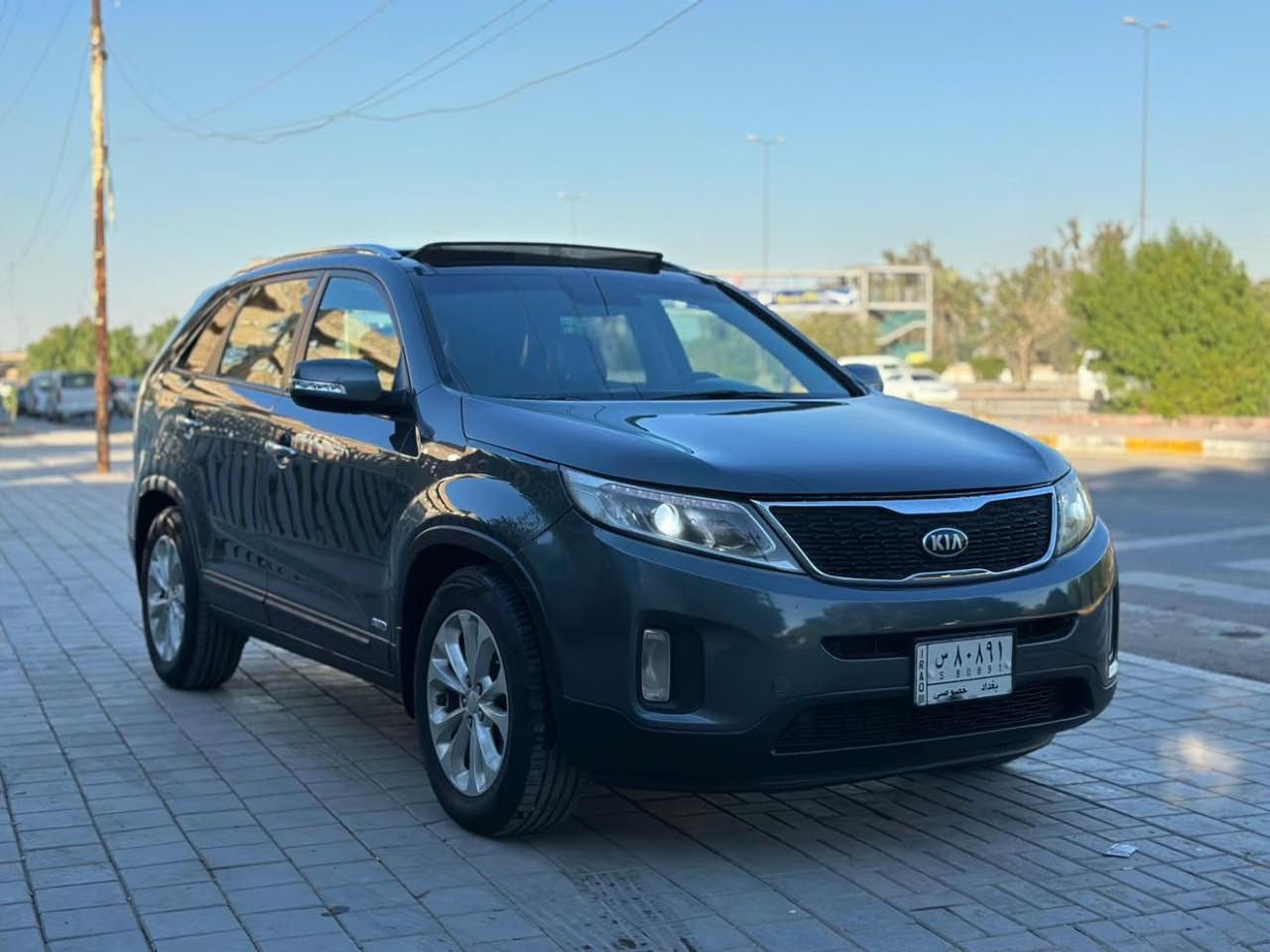 سلام عليكم سورنتو مديل 14فول مواصفات امريكي بيها قطعتين عنوان بغداد رقم جديد سنويه بسمي محرك 3500فور ويل 6سلندر فقط بيع ***********
