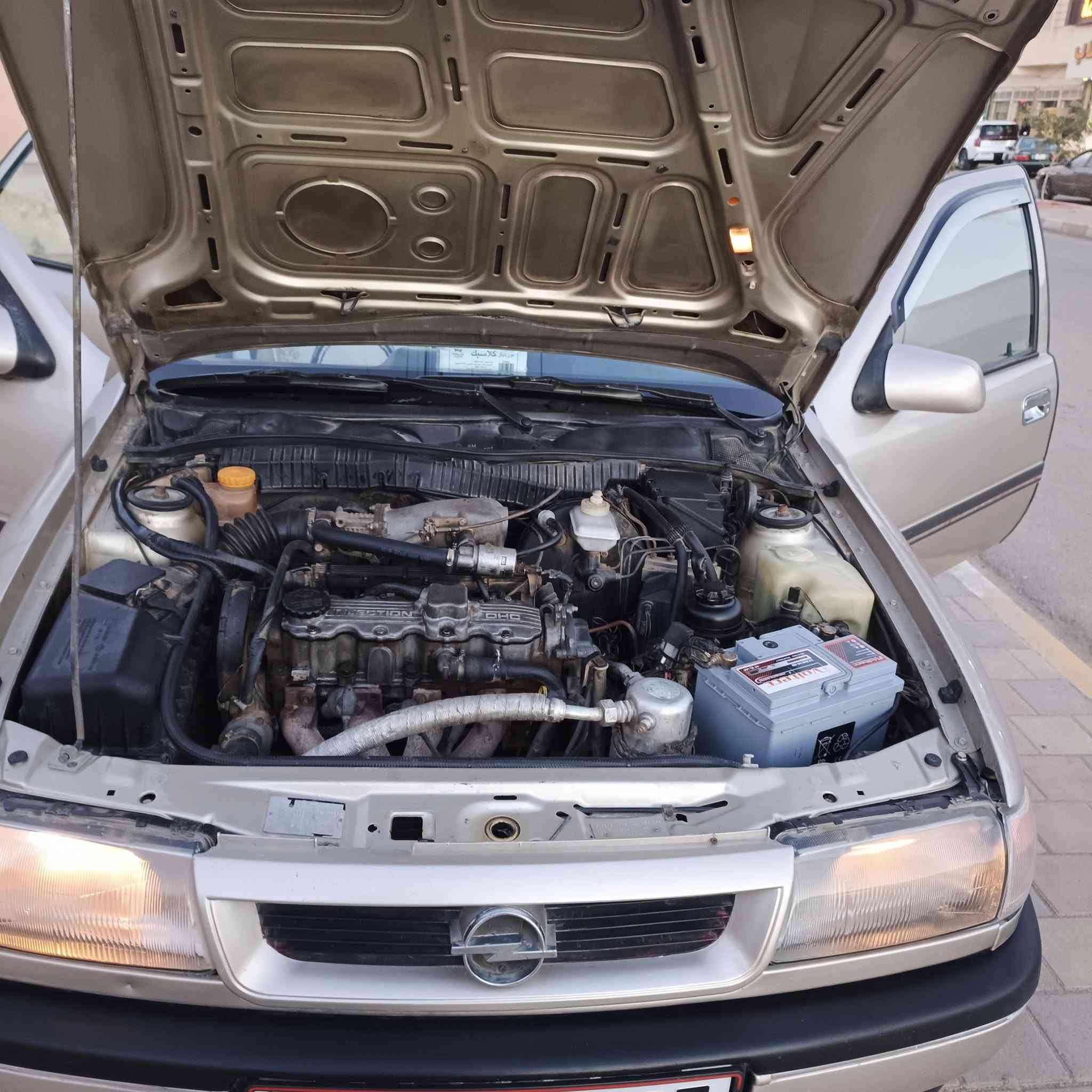 فكتره للبيع أوتو محرك ٢٠ موديل ٩٢ تخم تاير جديد قفل مركزي رقم أربيل هزه ٢٦ رقم جديد سنويه بسمي تنتهي إلى  سنة ٢٠٣١ كما موضح بالفديو للاستفسار ع هذا الرقم ***********
