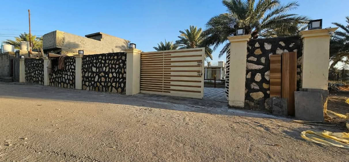 فلة مساحة 1000م بيه بيت 200م درجة اولى طابو زراعي 25 تحويل مباشر كهرباء ماء مدراس جامعات مولد ذهبي ع شارع تبليط بناء جديد جاهزة وكلش مرتبة من كلشي تعال واگعد
طريق طوريج كربلاء عن الامام 7 كم قرب السيطرة الابراهيمية بالظبطوقريبة ع الشارع العام والسعر 350 وبي مجال


**إذا كنت صاحب هذا الإعلان وتريد حذفه لأي سبب، رجاءا أرسل رسالة إلى الدعم الفني**