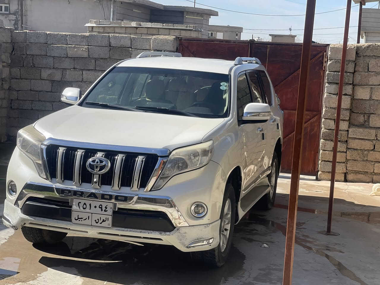 برادو. بيع موديل 2011سعر230مجال 3مكان بيها تعديل بارد رقم موبايل ***********
