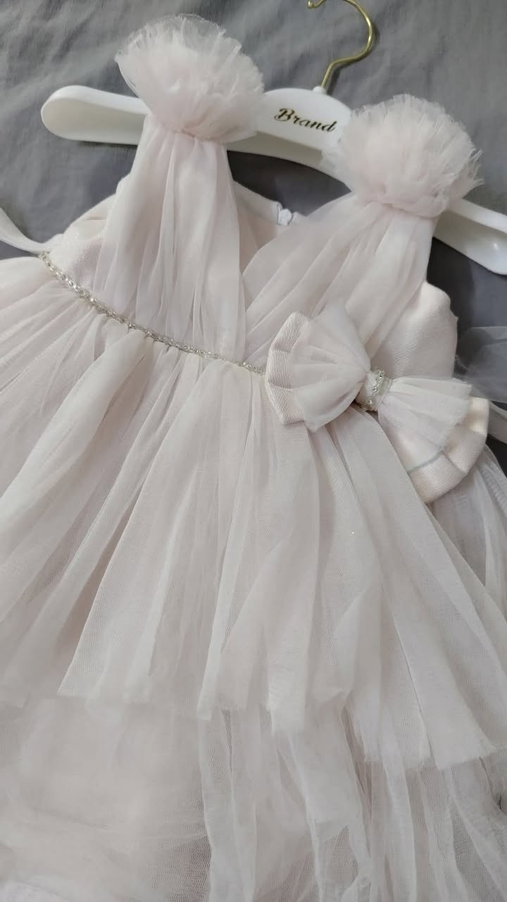 مرحبا فستان بناتي يلبس عمر سنه وسنه ونص
أخذتو من أزياء ريتاح بلمثنئ ب٤٥ 
اريدو ب10 يتوفر توصيل


**إذا كنت صاحب هذا الإعلان وتريد حذفه لأي سبب، رجاءا أرسل رسالة إلى الدعم الفني**