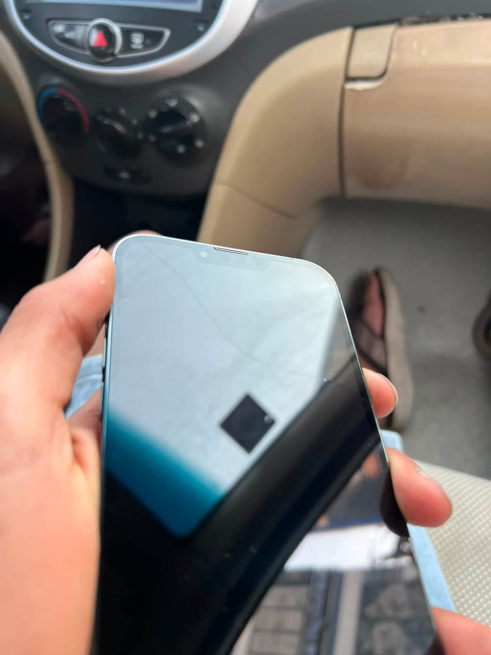 ايفون ١٣ برو ماكس جهاز لوك كله شغال ماستر امبدل شاشه اولد تخبل اصليه وبطاريه هم ١٠٠ فيس إيدي شغال ذاكره ٢٥٦ 
كلش نضيف قفط بي شخط بلشاشه مابين سعره ٤٣٥ بي مجال 
ماني بغداد ***********
