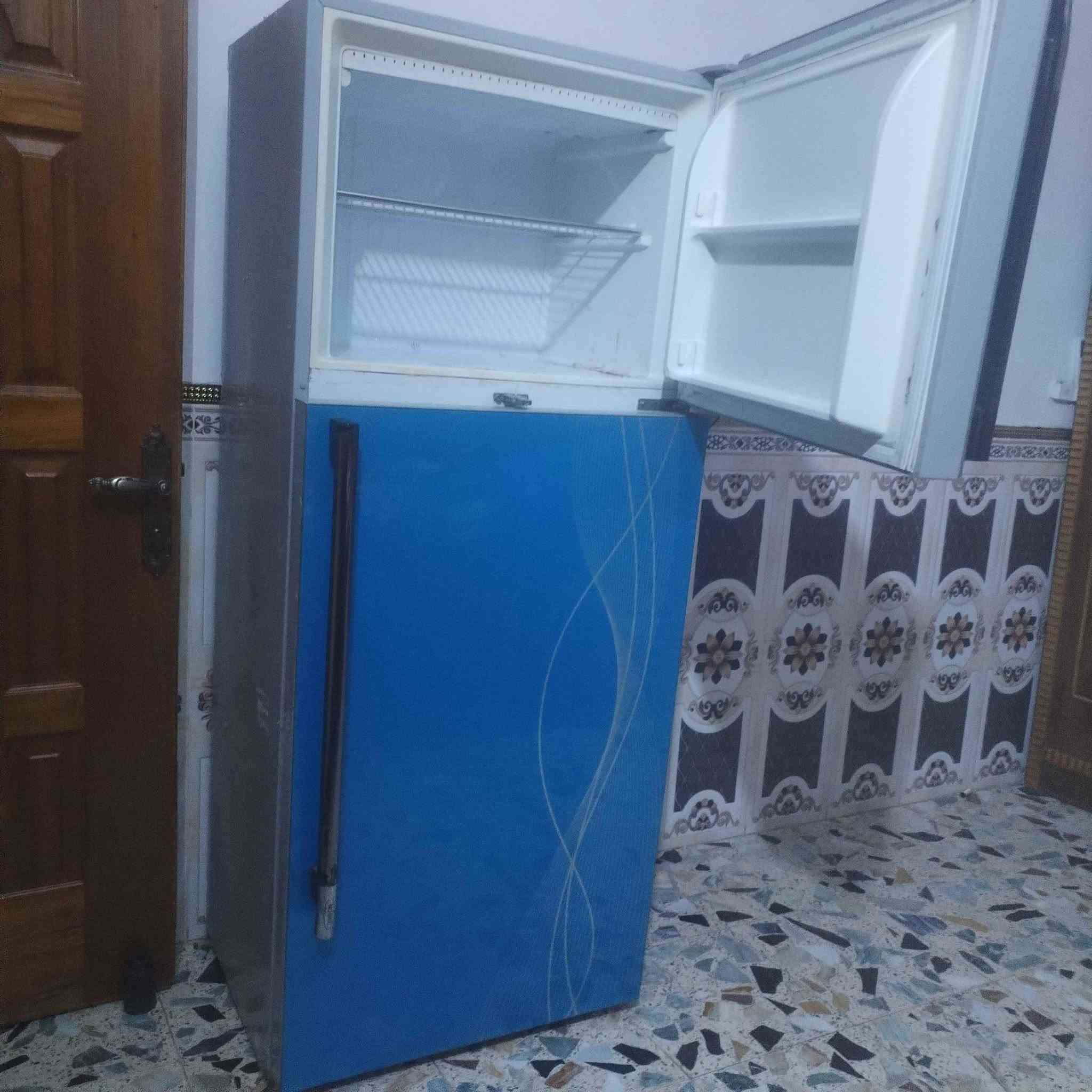 ثلاجه للبيع شغاله فول تجميد اكو توصيل سعر170 شراي يتصل *********** بغداد, العراق
