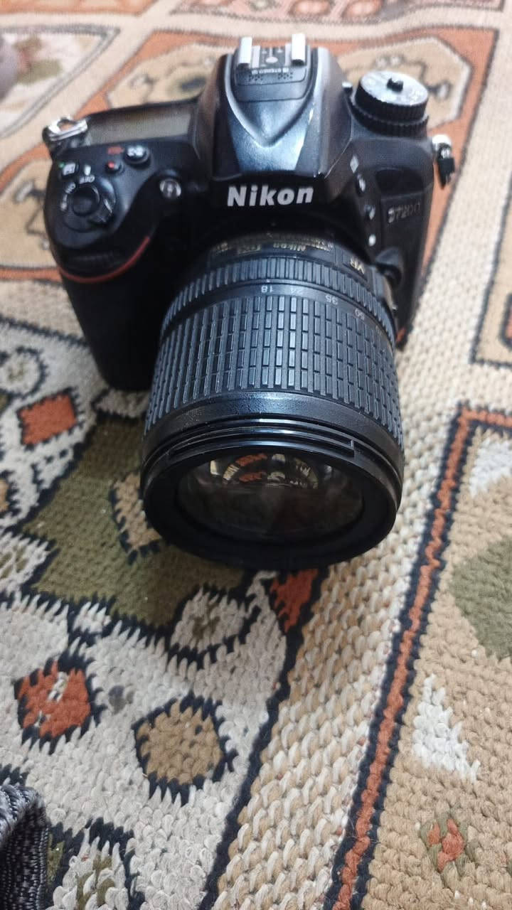 كامرة للبيع 
نوع 7100
عدسة105/18
بطاريتين وشاحنة

السعر500

بغداد العبيدي فلكة حي النصر

***********
