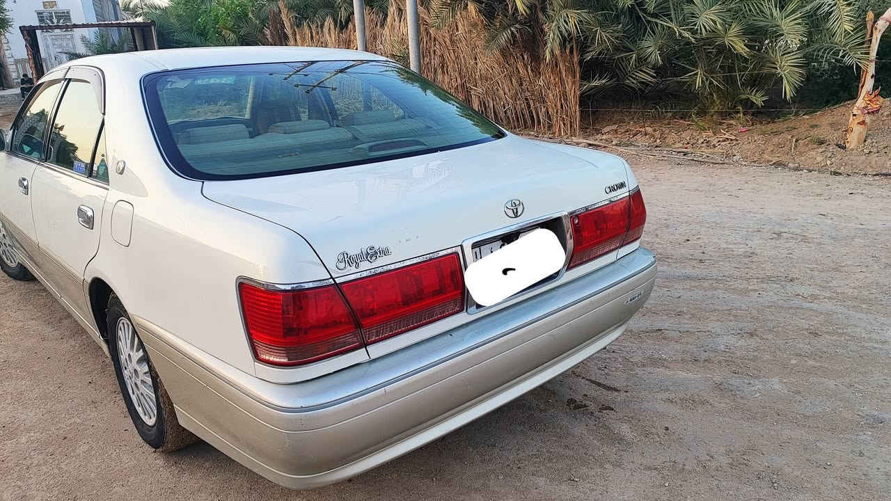 السلام عليكم 
ملكه 2003 رقم ذي قار محرك جديد ديفور الكبير 
سياره بأسمي مكفوله كفاله عامه 
السعر 145 وبيه مجال بسيط 
الاتصال على الرقم ***********
