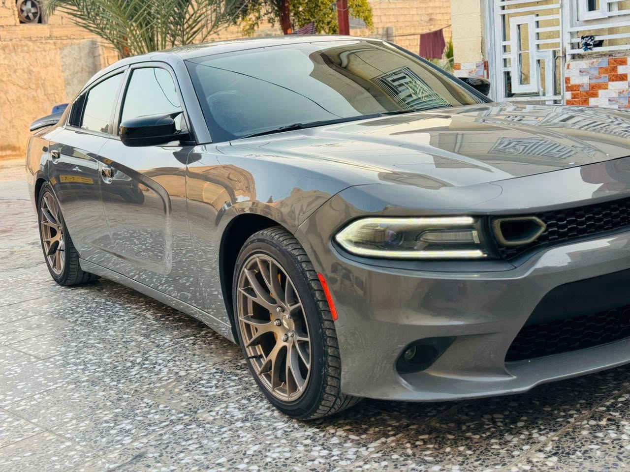 جارجر موديل _17_اصل اسمنتي رقم بغداد ممشاه _119_ موصفات SXT  محرك 3600 بدون ايرباك حادثه كلش حلو  ربع جاملغ الخلفي بأمريكا صور الحادث مرفقات  بجم  وحوض كبس السياره جاهزه كلش جديده ..
السعر195 $ 
مكان السياره حله مركز مدينة 
***********  اتصال فقط
