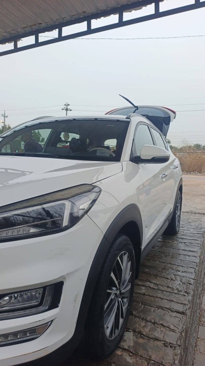 السلام عليكم توكسان 2020كفاله عامه ماعده طخه بخشم البنيد تكحيل /محرك 2000 وكير مكفولات 5عدسات فول مواصفات بصمه 
 سياره جديده كلش حداديه جديده ***********
