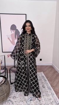 ملابس • للبيع