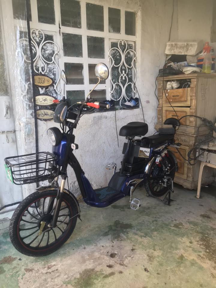 السلام عليكم دراجه شحن 4بطاريات للبيع الدراجه بيه بطاريه وحده واكفه. بس دراجه تمشي دراجه نضيفه ممستخدم صارلي شهرين من مشتريه جديده  بسواكفه بيه بطاريه وحده واكفه …دراجه مداخله مصلح )(سعر275)وبيها مجال /***********عنوان. ابوغريب
