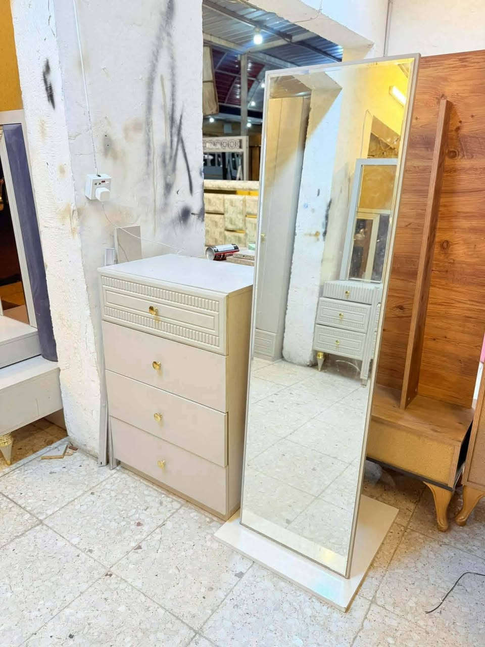 معرض حيدر الوحيلي✨
معنا تجدون الراحه في العمل والتعامل
لاصحاب الألوان المميزه
مع  أجمل غرف التركي على مستوى العراق 
 بأصدار فخم جدا 
 بكوالتي عالي جدا 10قطع سرير مخزن جك
نظافه 90/💯 
 خدمة توصيل داخل بغداد مجانا 
أما جميع محافضات العراق بسعر رمزي 
شكرا لأختياركم


**إذا كنت صاحب هذا الإعلان وتريد حذفه لأي سبب، رجاءا أرسل رسالة إلى الدعم الفني**