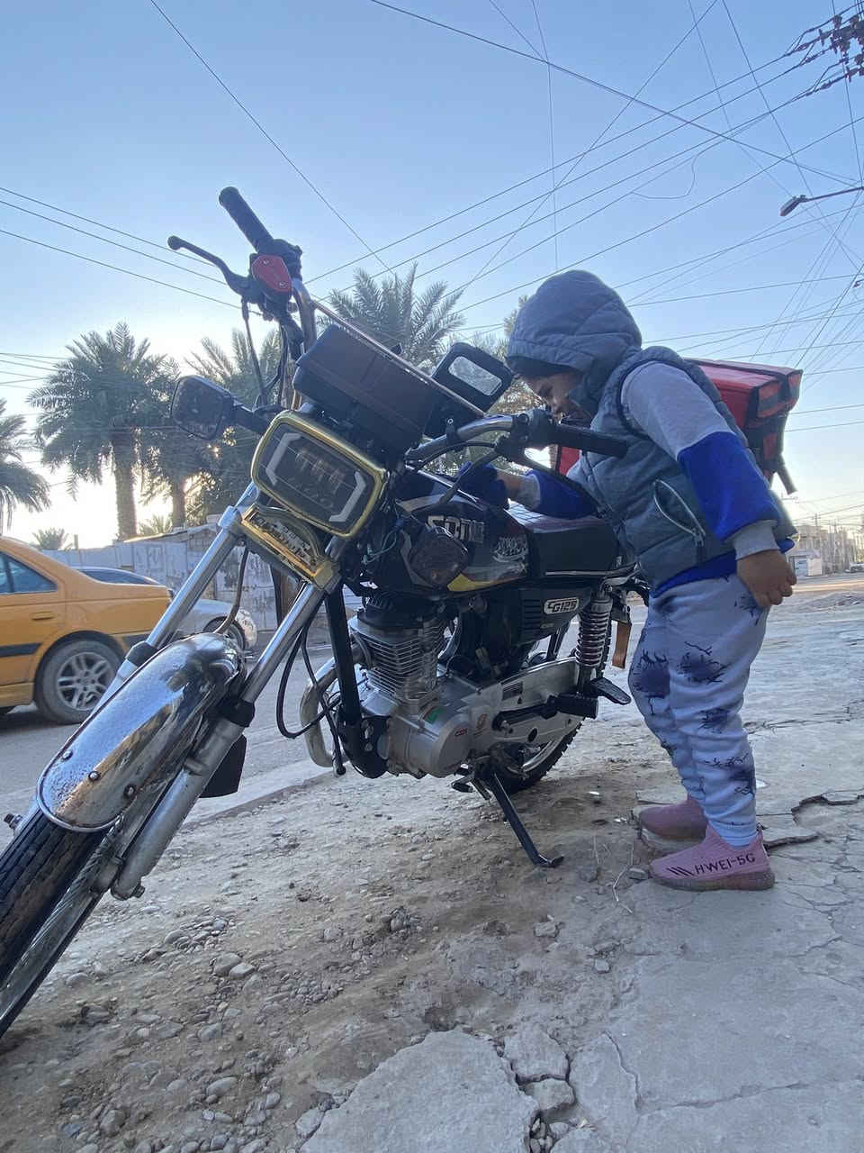 السلام عليكم درجه أربعه كير أيراني للبيع بوجهك للشغل تايرات زوج جدد زنجيل جديد بانزات جدد المكان حي العامل المنحانيه السعر٣٥٠اوراق بيهه الرقم ‭٠٧٨٣ ٨٣٢ ٧٧٨٩‬ خابره ودلل
