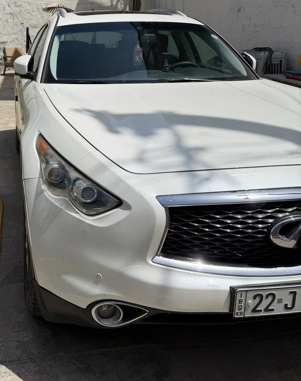 2018 Qx70 خليجي كفالة عامة
🔥 للبيع — فرصة ما تتكرر 🔥

مكفوله ✅ فول الفول حساسات وكاميرات 360درجه 
رقم أربيل تحويل مباشر /السياره باسمي 
هزّه جديده والسياره بحالة الوكاله ✨

▪️ بصمتين بلاديات
▪️ كتالوكات السيارة موجودة
▪️ شاشة تيسلا محدثة
▪️ الشاشة البلاديه موجودة
▪️ كلشي بلادي وياها ومتكاملة

السيارة نظيفة جداً وما تحتاج أي صرف 💯

💰 السعر  $210 قابل للنقاش للجادين فقط
📞 واتساب / ***********
العنوان بغداد /السيديه
