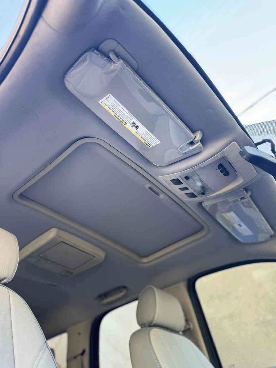 السلام عليكم ورحمة الله وبركاته من رخصة صاحب الكروب تاهو مديل 2013كفاله بيه بس قطعه وحده صبغ جماليه كفاله عامه من العشائر والسرقه والإنتربول داوات ادوات خواني ادوات للتوضيح بيه سنويه ورقام طبق الأصل شمالي 
السعر 110
للتواصل 
***********
وأنه خادم
