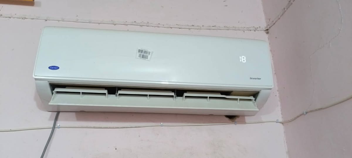السلام عليكم سبلت Carrier Inverter
للبيع مثل ما موضح بالصور
مستخدم أشهر قليله 
شرط شغال وكفيل من اي عطل
اي استفسار اتصل ***********
 او ادخل خاص 
مكاني بيجي
