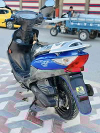 دراجه V2مكفواله مديل 2015     07729594217