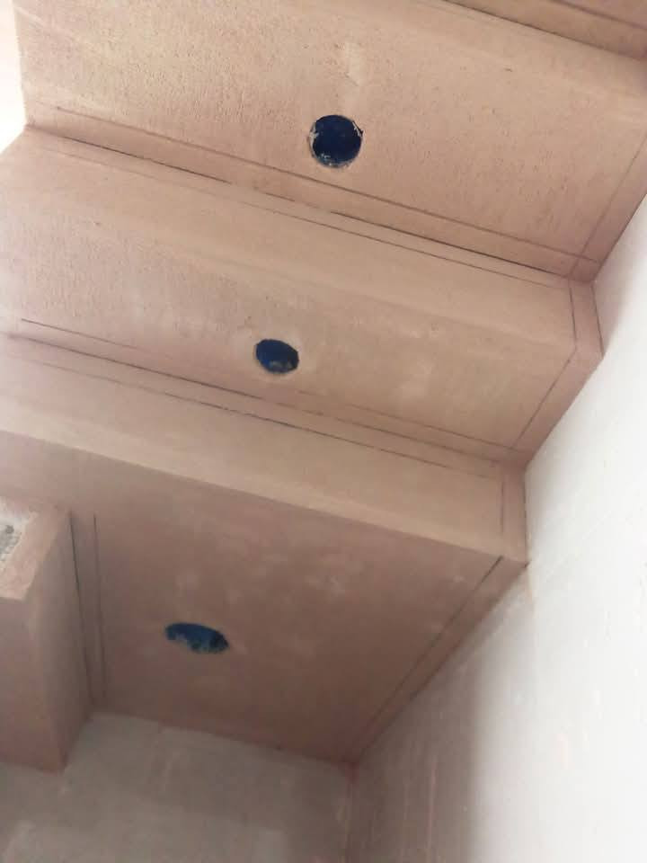 سلام عليكم عملي سمنت وجص وبورك شرط استلام مهندس متر يوميه ***********
