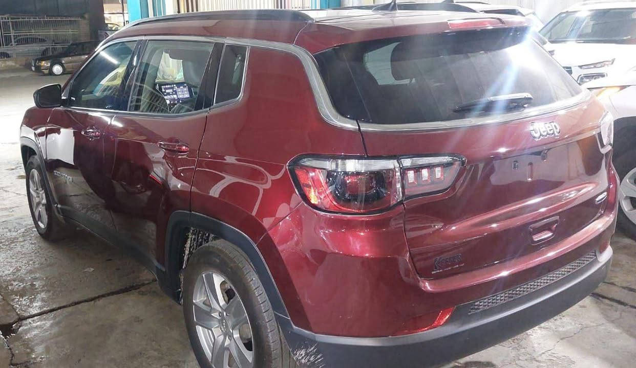 جيب كومباس / jeep compass
سنة الصنع 2022 زيرو الشكل الجديد
مواصفات Latitude
حادث دعامية 
رقمها بغداد 
صيانة ومواد شركة
السعر 17.900 $
التواصل ***********
