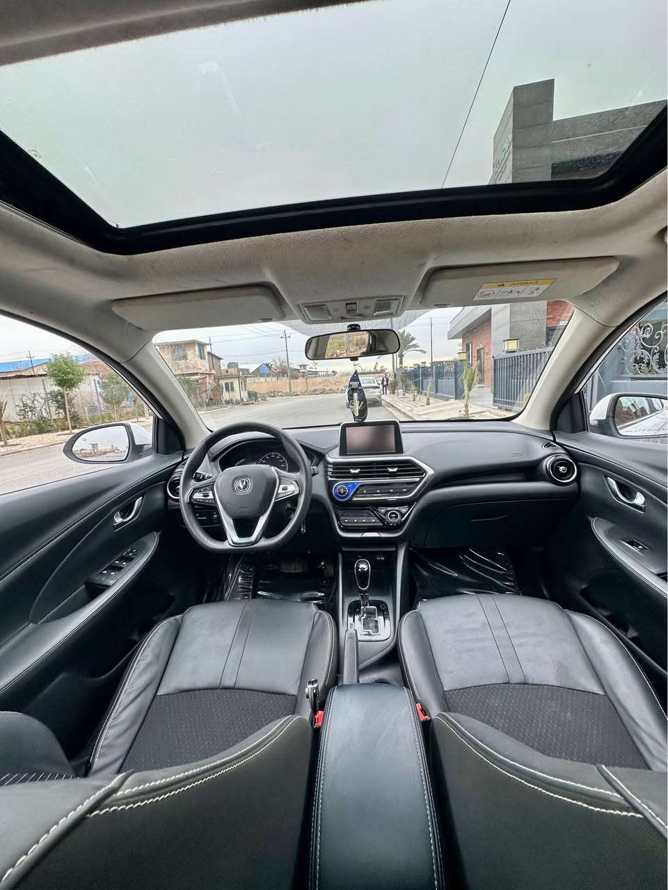 شانجان السفن موديل 2021 صفري هةوليرة  دوو سويج بيلادي خوي لةكةل داية بة ناوي خوم هةموو شتيك نوي توند تول دوو جي بجوك سارد هةية بي بوياغ فول مواصفات سلايد كوشين جلد شاشة  ئايپاد ڤوليوم  ته عديل سورعه حه ساس كاميره …84وه رقه (***********) أربيل, العراق
