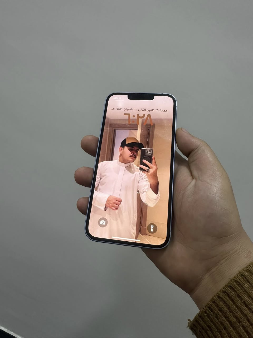 يالله❤️
ايفون 14عادي 
ذاكره 128
بطاريه 88
الجهاز بلادي وتر بروف
شرق اوسط عربي 
شخط ما بي نضافه مليارر
الجهاز مفتوح تخطي خطه ما يشتغل 
الباقيه كله شغال وضمان 
للبيع او مراوس السعر 400الف 
للتواصل ***********. ***********
