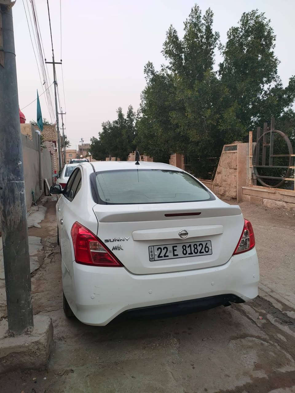 السلام عليكم نيسان ٢٢ هندي بليته زركه كفاله عامه بيه داير الجاملغ الخلفي والباب الخلفي طلع بالسونار فتح تريد تحويل تريد وكاله جاهزه من كل النواحي ماشيه ٧٠كم جديده بمعنى الكلمة السونار مرفق السعر ١١٢$بيه مجال وبالخدمه مكان واسط كوت مركز مدينه ***********كوت
