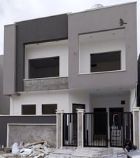 صباغ واجهات • ديكورات • عوازل حرارة