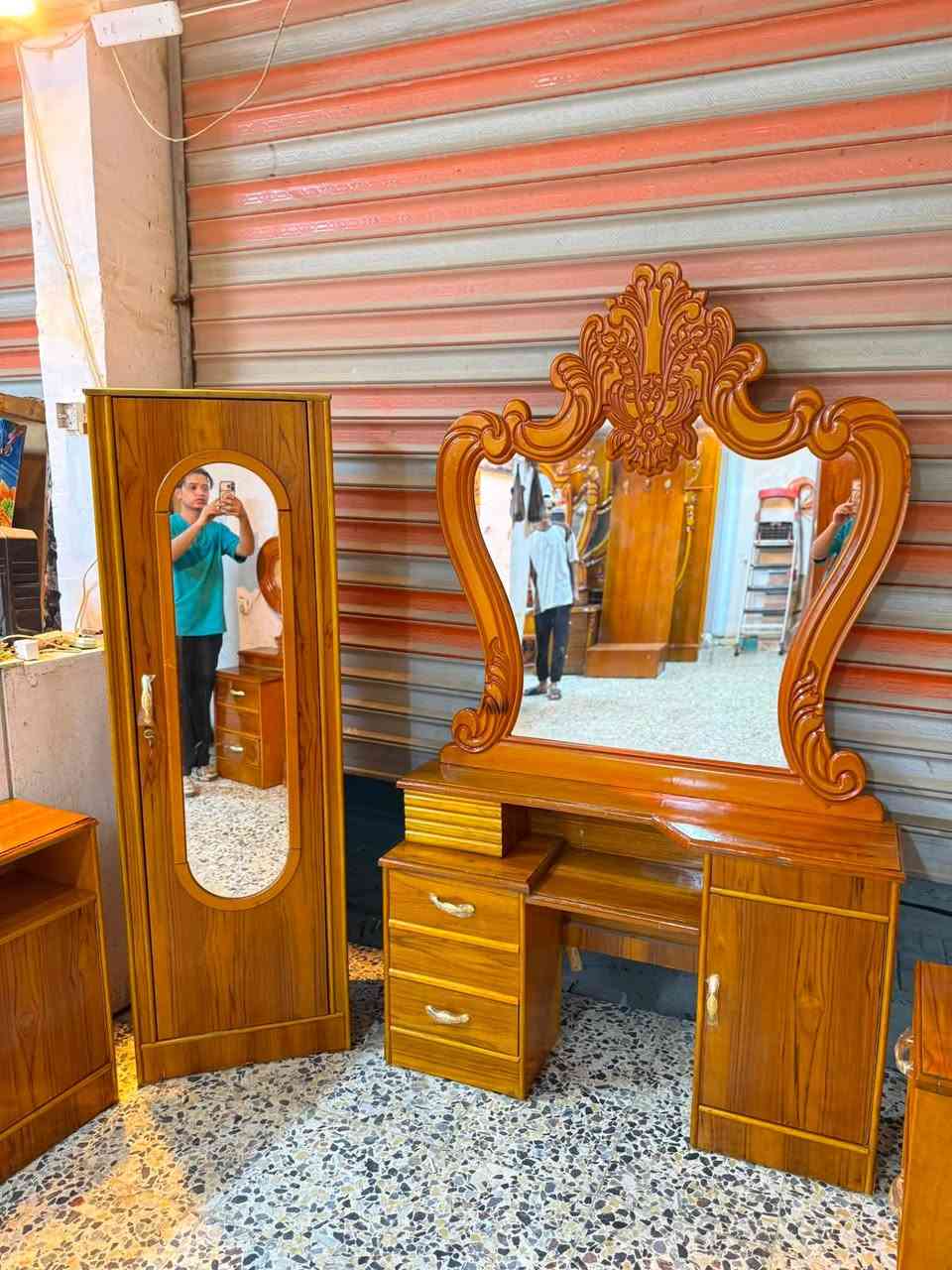 السلام عليكم 
غرفه صاج عࢪاقي مستخدام 
غرفه6/ابواب 📌
السعر 650
نضافه 90/💯 
معا نقل فقط داخل بغداد 
واتساب ***********

