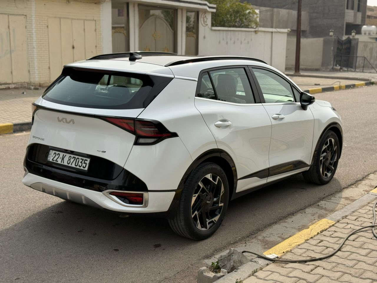 للبيع
كيا سبورتج جيتي لاين موديل ٢٠٢٤ خليجي رقم اربيل تحويل مباشر محرك ٢٠٠٠ دوش معروفه موصفات الجيتي لاين ميحتاج اذكرهن فول للاخير مكفوله كفاله عامه سياره ماشيه ٢٨ الف على وضع الشركه 
#السعر ٢٣٥ وبيها مجال 
مكاني المحموديه  
للستفسار ***********
