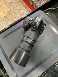 للبيع كامره نيكون D3400وياه شاحنه وبطاريه فقط كامره حلو صورته وزوم ريا...