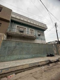 بيت واجهة 10 متر في منطقة الدولعي الجديدة مساحة 68 متر للبيع  07700013...