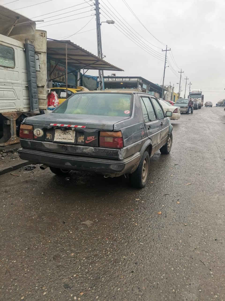 سياره كولف جيته رقم فحص صلاح دين موديل 88 سنويه خضره كير ومحرك قبل يومين طلعت من تعمير كابريتا جديده  شرعيه مكتوب بسنويه كياره معرف مكانو تجيك وكاله من الوكيل سعر 12وبيه مجال  ***********
