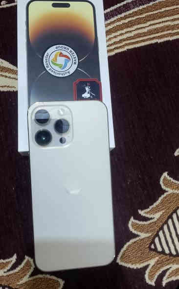 ايفون 14 برو ماكس ماستر 
بطاريه 85 
لون ذهبي 
غراض كامله 
جهاز مكفول كفاله وضمان سنه مو سبوع ع ايدي اني مشتري جديد 
مكاني حله مركز 
السعر925 
***********
