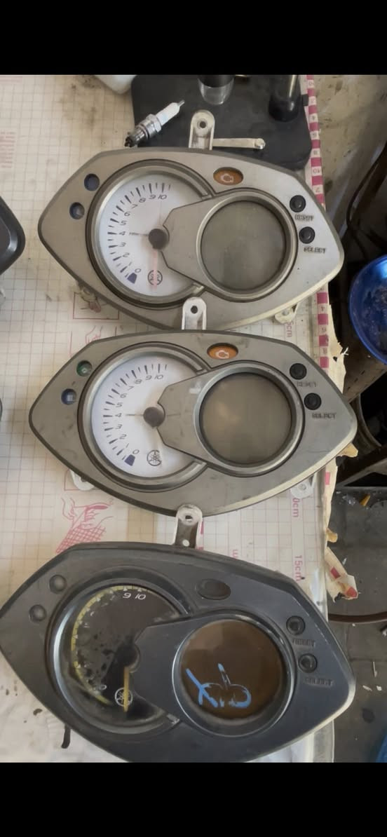 السلام عليكم عدادات سكنس فحل نوزل وكابريتر مال حاوية شغالات وضمان السعر 75 الحرية شارع المدارس ***********
