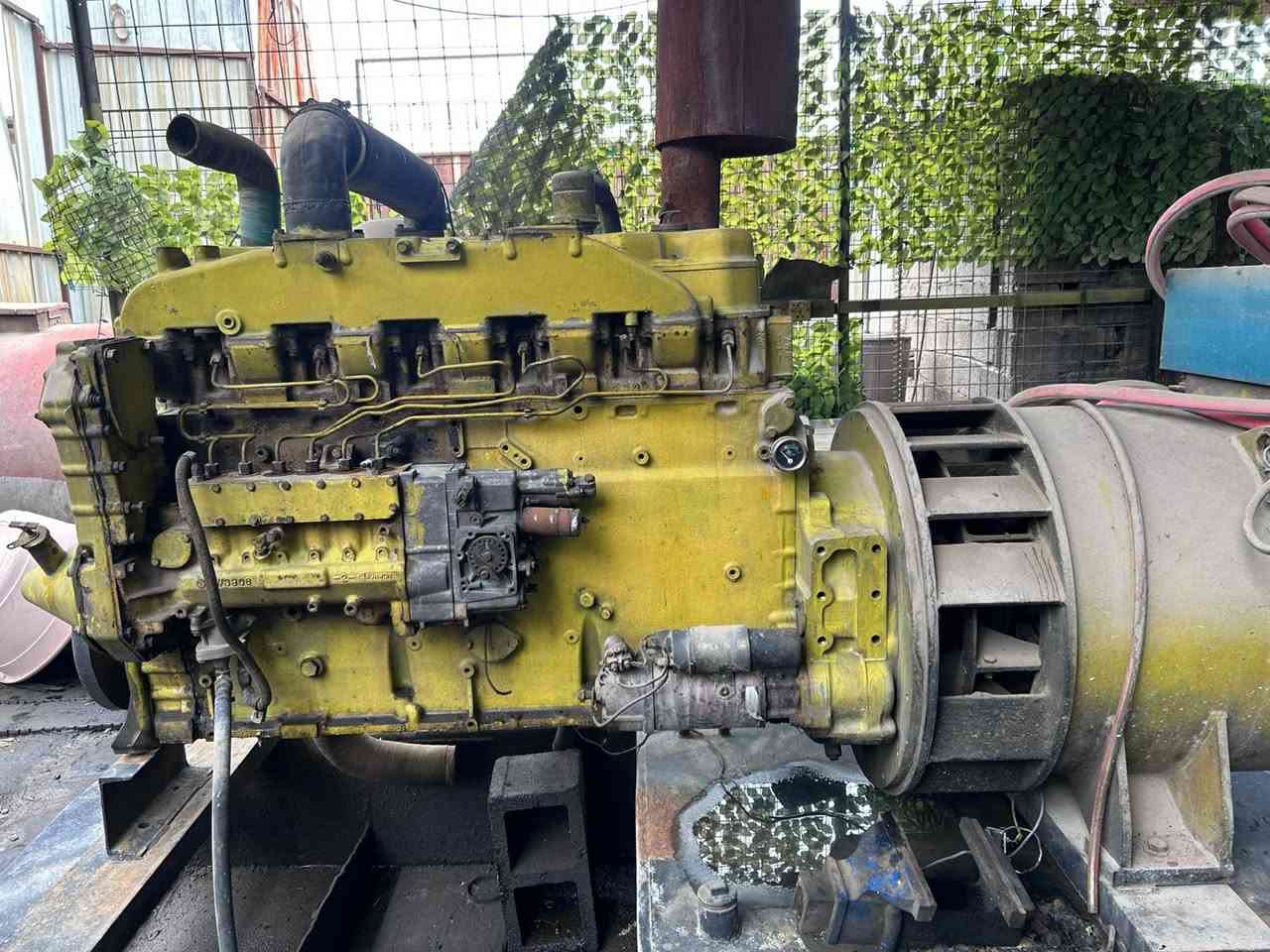 كتر للبيع عندي مكينه خبطة وتركتها راس توليد شغال ٣٠٠ك
***********
