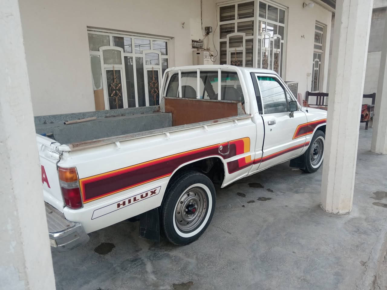 سلام وعليكم بيكم تيوتة للبيع موديل 88سيارة جاهسة من كلشي سنوية 31 بسمي مشروح وطني تحويل ثاني يوم السياره متعوب عليهة وماناقصهة اي شي مكان السياره ديالئ السعر48وبيهة مجال بصيط ***********
