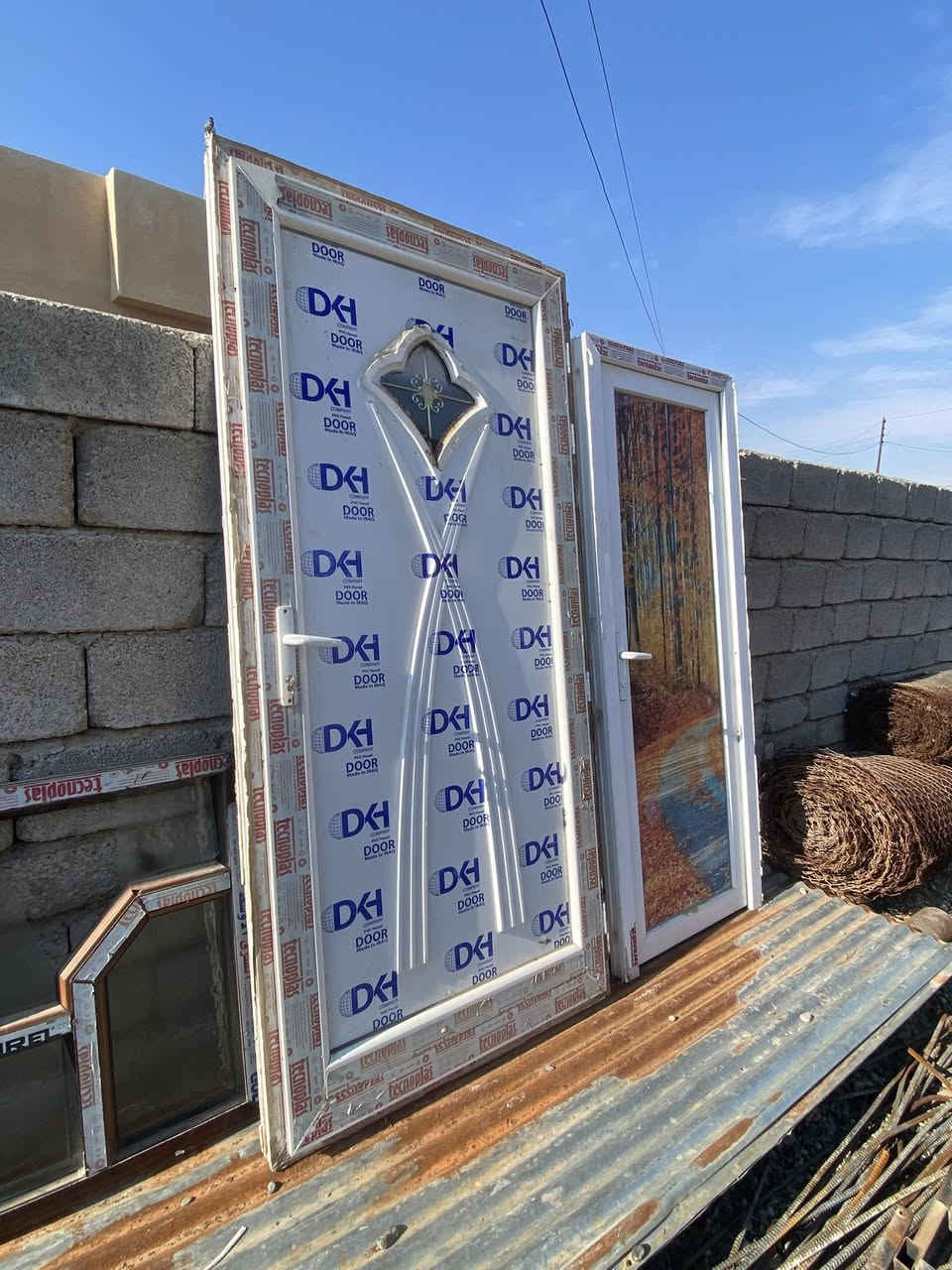 السلام عليكم بوب و شبابيج للبيع للاتصال ***********
