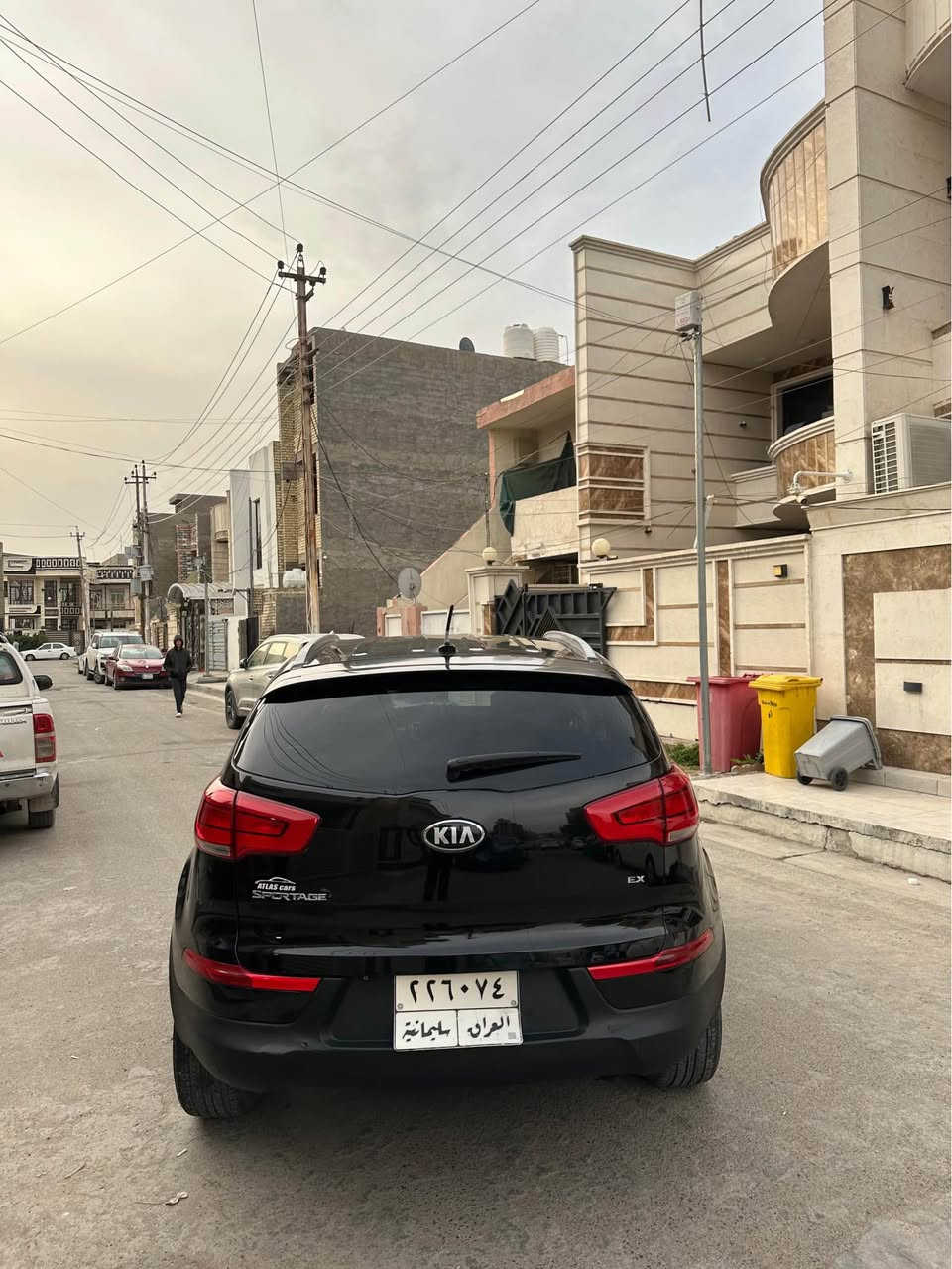 اسلام عليكم للبيع او مراوس. حسب. القناعه. سبورتج 2016 وارد امريكي. داخله للعراق  دعاميه فقط.  وبلعراق صاير بيها جاملغ امامي. وشبر من التكمه مباوك  بدون ايرباك بدون لوغود ولا شواصي.  محرك 2400 جي دي اي.  كير ومحرك كفاله. صدر امامي. وخلفي كله جديد  مسويلها ادامها من نوزلات وبلاكات وقاعدة فيت بم. اقل شهر.  ماشيه 55الف حيقيقي.  تخم تاير.جدد فضضل من الله السياره متصرف عليها ربع. جاهزه من كل نواحي  
موصفاتها

بصمه تشغيل 
بصمة ابواب. 
تحكمات 
شاشه لمس بلاديه 
كامره خلفيه 
حساسات  
كشنات جلد + تتدفئه +بريد 
كشن كهرباء. 
تبريد ❄️ 
تدفئه 🔥 
مكان السياره بغداد حي. الحسين. 
*********** 
السعر 135 $ وبيه مجال بغداد, العراق
