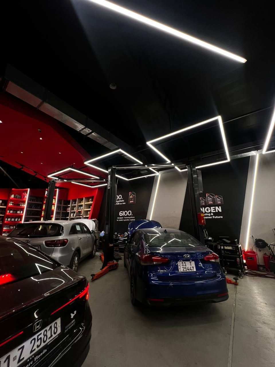 السلام عليكم كيا فورتي 2017 للبيع  مكينة دوش 2000 كير at ماشية 63 قطعتين مبدله. السيارة نضيفة ومعتنين بيها للتواصل خاص او على الرقم التالي ***********
