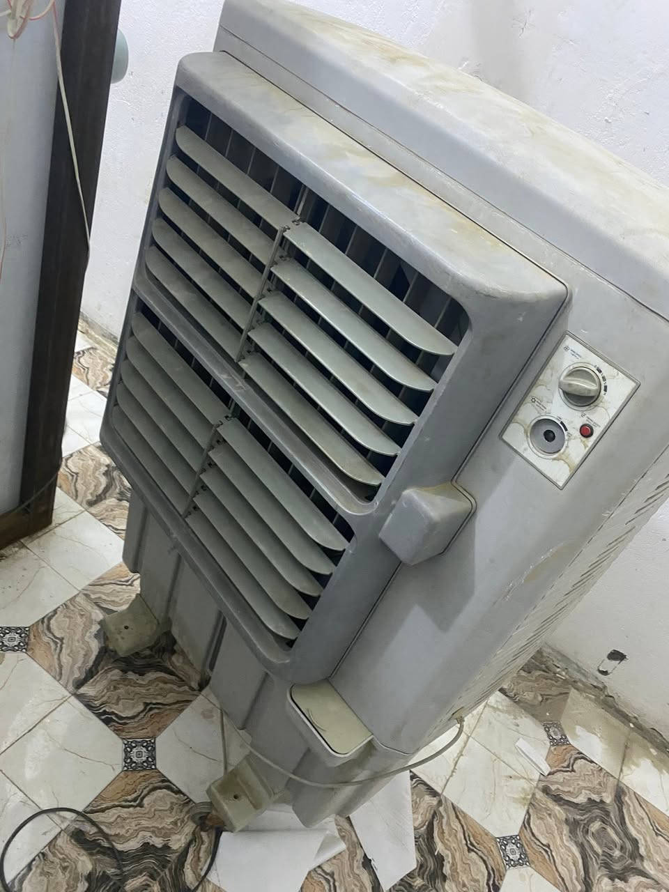 مبردة شرط الفحص 3 سرع 
كلشي شغال بيها تفحص وتاخذ  سعره 100 وبيها مجال 
مكان الدجين


**إذا كنت صاحب هذا الإعلان وتريد حذفه لأي سبب، رجاءا أرسل رسالة إلى الدعم الفني**