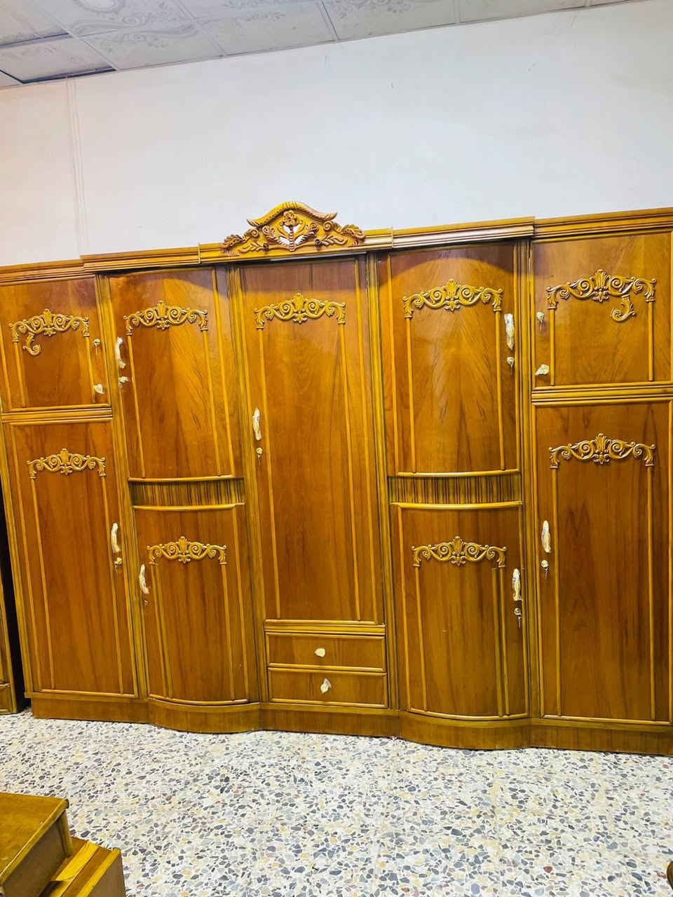السلام عليكم 
غرفه صاج عࢪاقي مستخدام 
غرفه5/ابواب 📌
السعر 650
نضافه 80/💯 
معا نقل فقط داخل بغداد 
واتساب ***********
