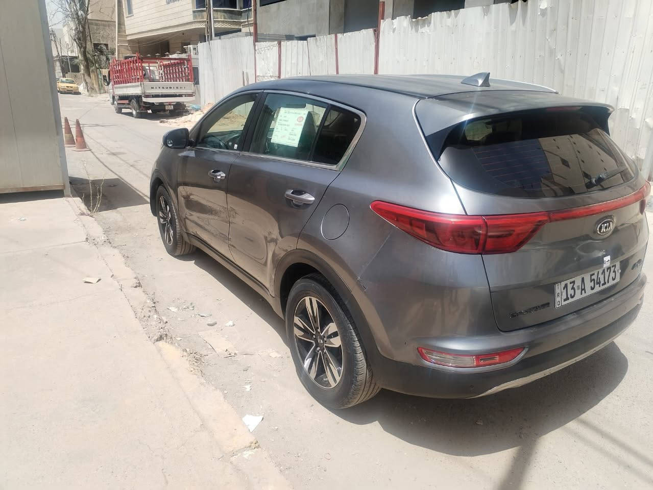 سلام عليكم سياره سبورتج 17ماشيه 117سياره حادثه جاملغ دعاميه مبدله بدون دواخل تبريد قطعتين شاشه كبيره تحكمات ستيرن مكينه 2400جيتي اي سياره ليبل واحد ستفسار ***********سعر 145وبيه مجال شي قليل
