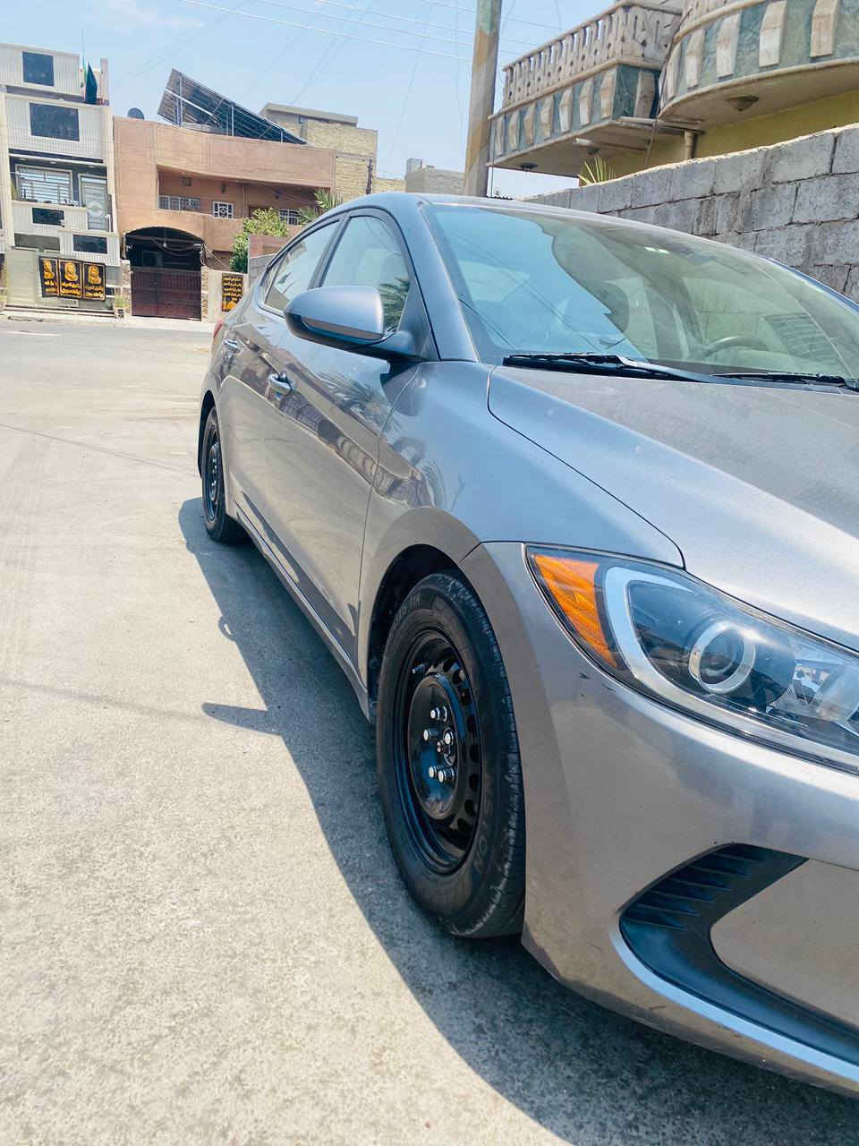 السلام عليكم
النترا للبيع 2018امريكي

محرك 2000 دوش ماشيه 110ميل
رقم اربيل السياره كلش حلوه 
السعر ١٢٠
السياره داخله كلين مكاني بغداد حي العامل 
***********
