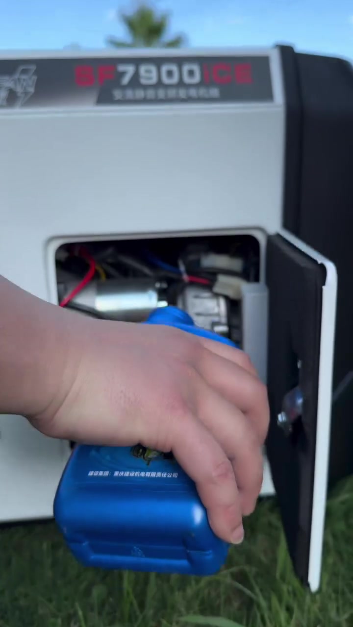 SongFan 5 kVA camping generator quick usage guide.
Super silent design🔇| Inverter motor⚡ | Remote control start.🔘
The adoption of variable-frequency motors leads to higher electrical efficiency and greater fuel savings.Wheels and handles ensure smooth movements.

Your best companion for outdoor camping activities!


**إذا كنت صاحب هذا الإعلان وتريد حذفه لأي سبب، رجاءا أرسل رسالة إلى الدعم الفني**