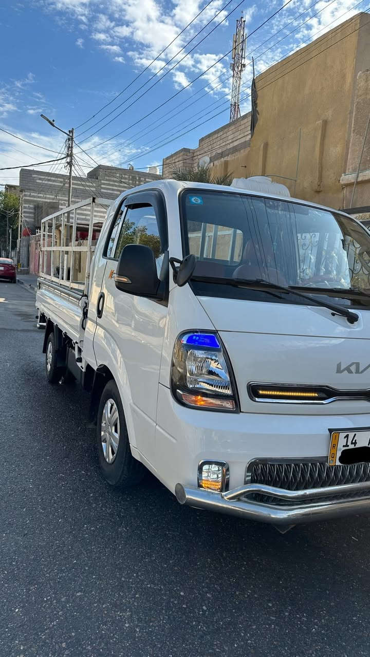 كيا بنكو 2023 (نثيه)  كفاله عامه السياره احله من الصور بهواي مكانها البصره القبله السعر 150ورقه وبيها مجال للشراي للتواصل ***********
