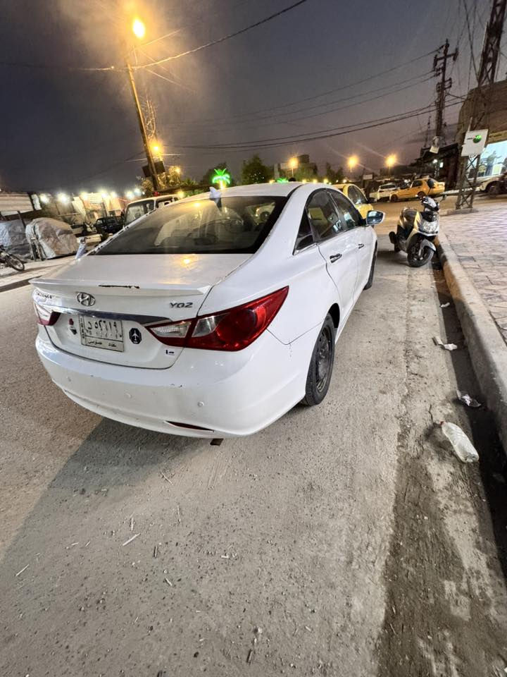 سلام عليكم سوناتة لبيع سيارة مصبوغة عام باقي تفاصيل يم راعها هاذا رقم رعها/*********** مكان كربلاء طوريج
