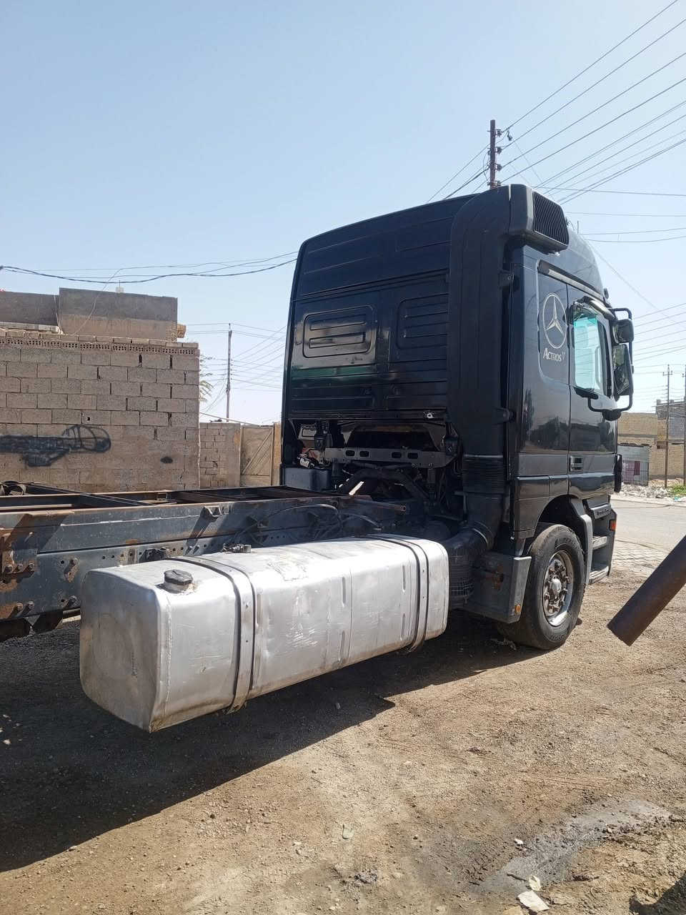 سلام عليكم للبيع اكتروس 2001
شاصي طويل سحال دبال تاير رقم كركوك 
سيارة قرار 48 مكان سيارة بغداد ستفسار عله الرقم 
***********
