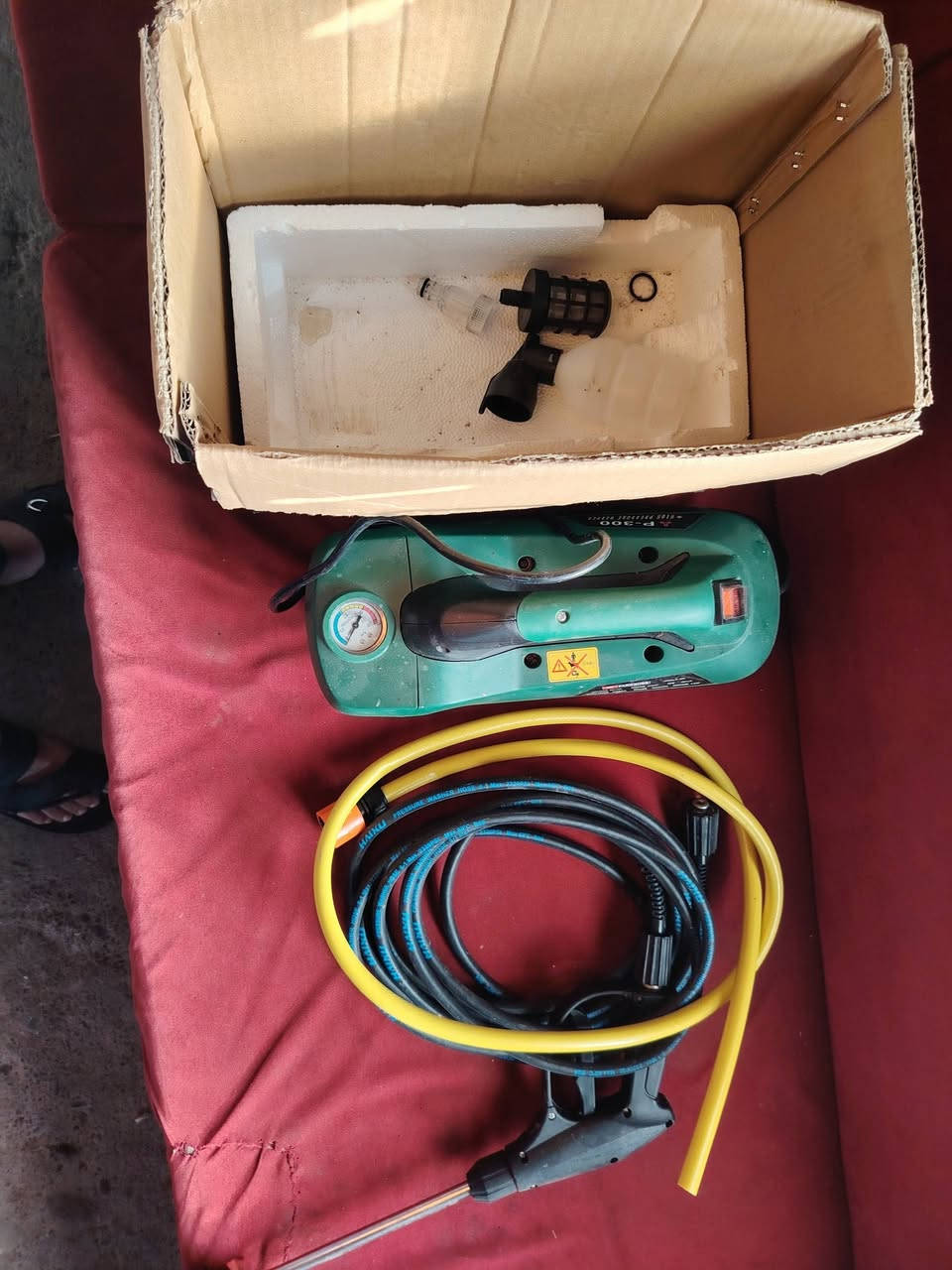 غراض للبيع سعر مناسب *********** مكان كوير
