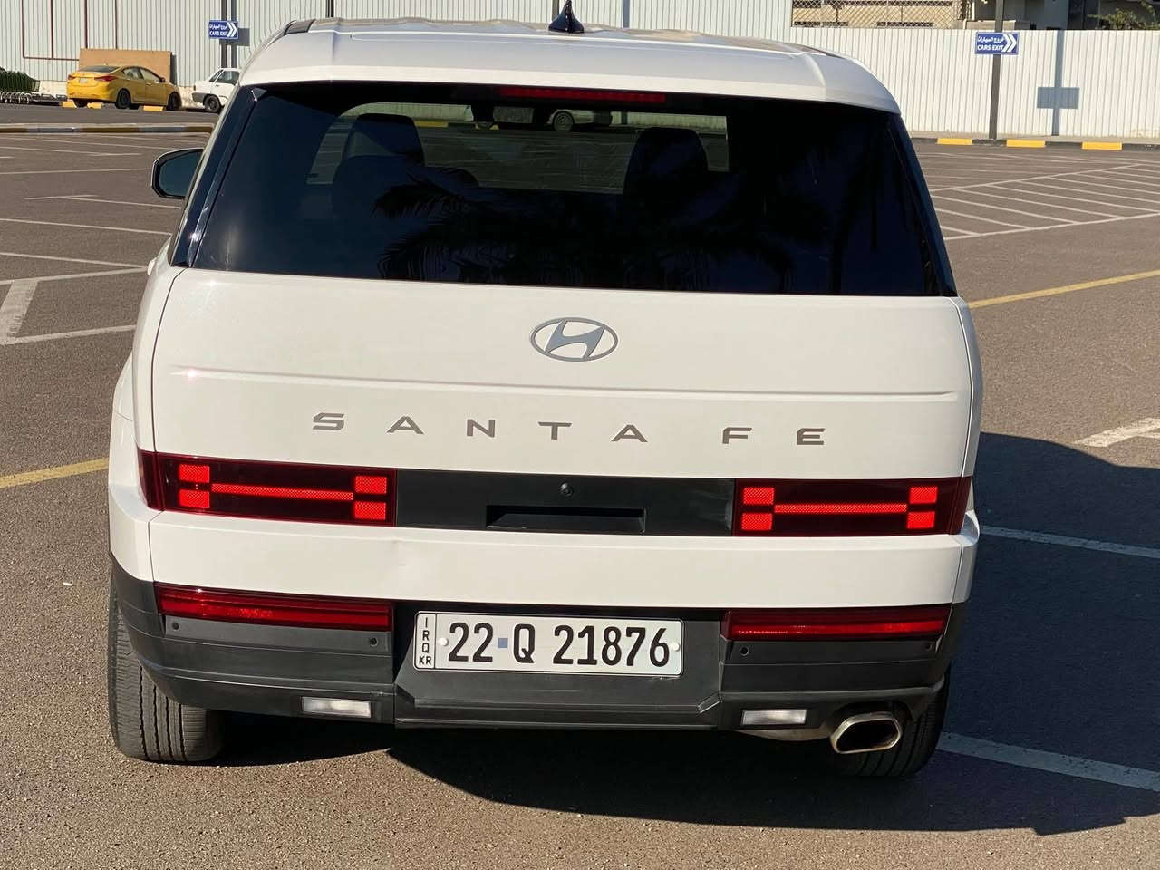 السلام عليكم للبيع موديل ٢٤ بدون ايرباك كلها سليمه ماشيه ١٦ الف مشي امريكا باسم شركة وكاله او تحويل صبغ مكان التعديل فقط سياره جديده  عنواني بغداد قرب مرور التاجيات  سعرها ٢٣٠ وبيها مجال  *********** ***********
